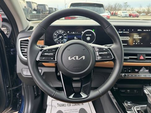 Certified 2024 Kia Seltos EX image 15