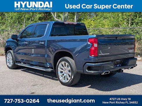 Used 2020 Chevrolet Silverado 1500 High Country w/ Technology Package image 3