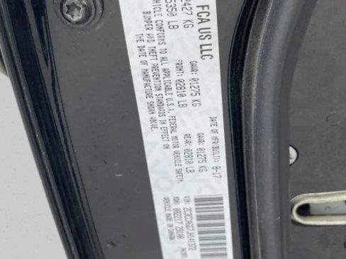 Used 2018 Chrysler 300 S AWD/4WD image 17