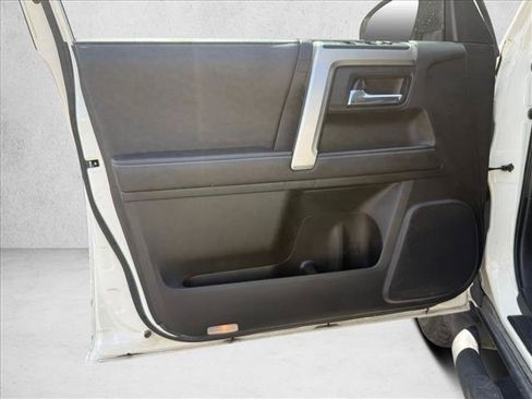 Used 2020 Toyota 4Runner SR5 Premium AWD/4WD image 19
