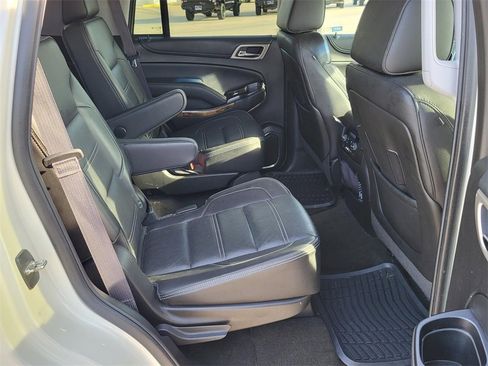 Used 2015 GMC Yukon Denali w/ Premium Package image 11