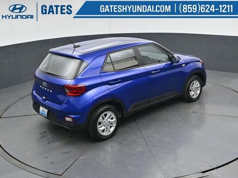 New 2025 Hyundai Venue SE FWD image 40