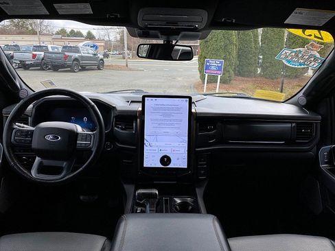 Used 2023 Ford F150 Lightning Lariat image 23