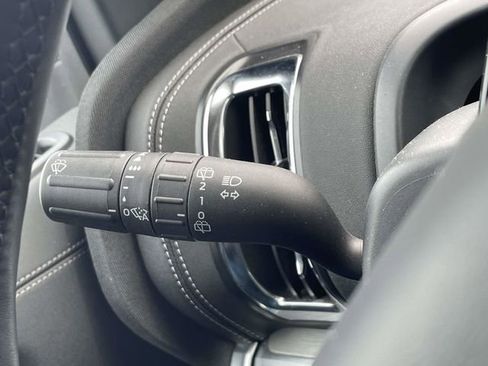 Used 2025 Ford Expedition Platinum image 39