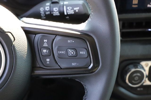 Used 2025 Jeep Wrangler Unlimited Sport AWD/4WD image 22