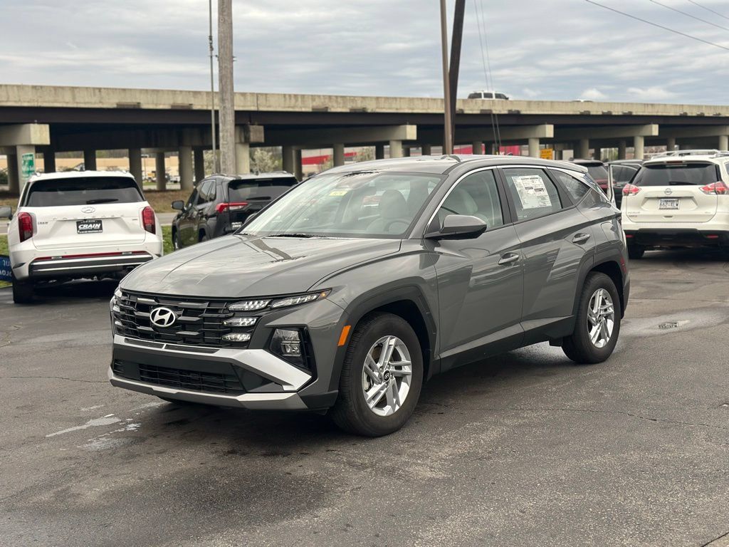 New 2025 Hyundai Tucson SE FWD image 3