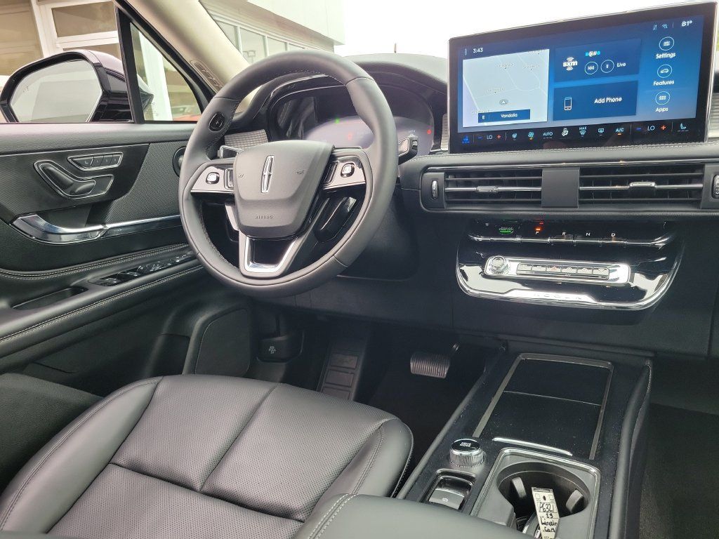 Certified 2023 Lincoln Corsair AWD w/ Equipment Group 102A image 13