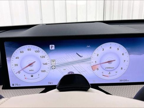 Used 2025 Genesis GV80 3.5T Prestige AWD/4WD image 25