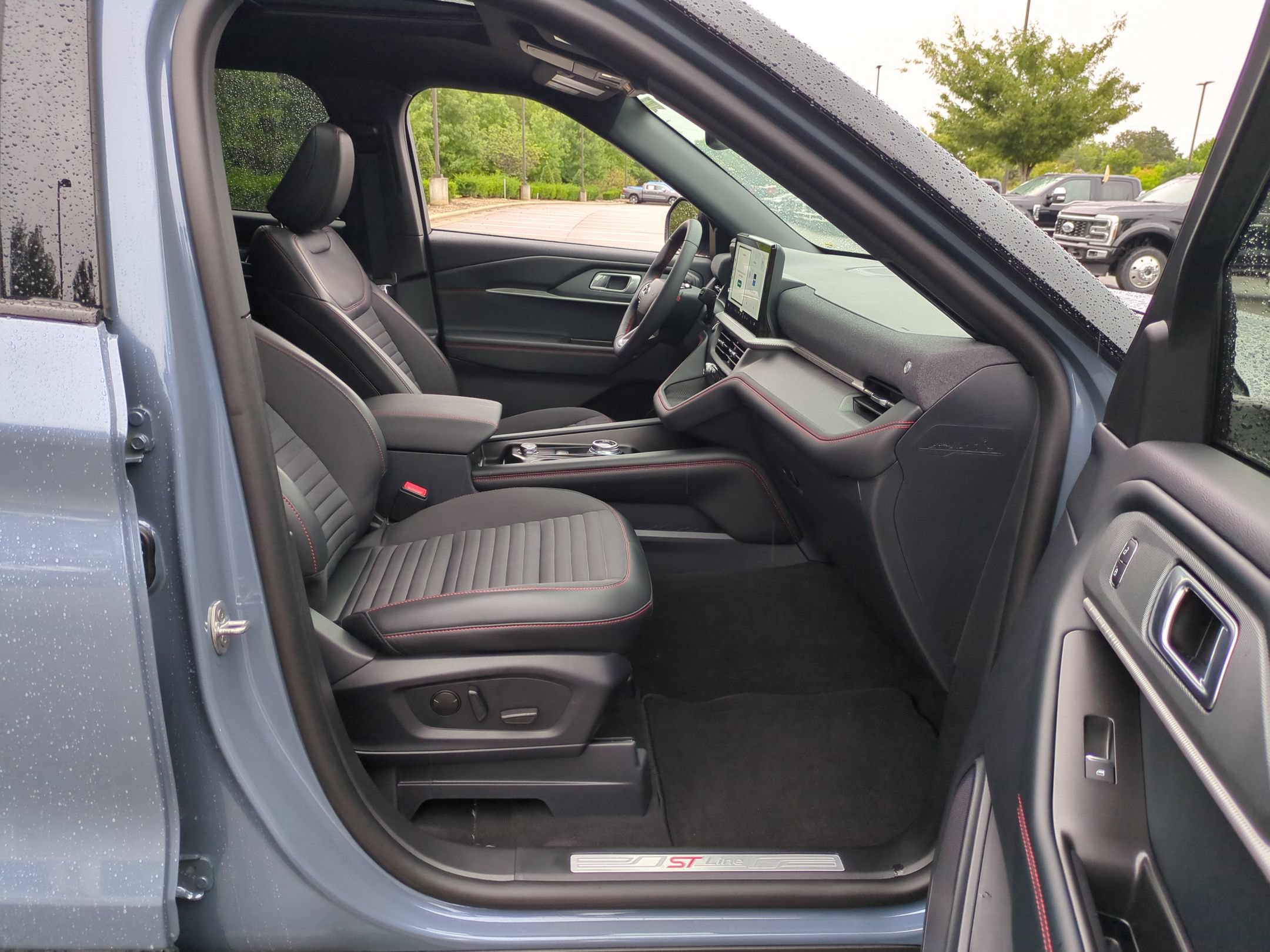 New 2026 Ford Explorer ST-Line w/ ST-Line Street Pack AWD/4WD image 39