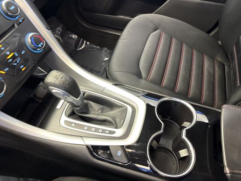 Used 2015 Ford Fusion SE w/ Equipment Group 201A FWD image 22