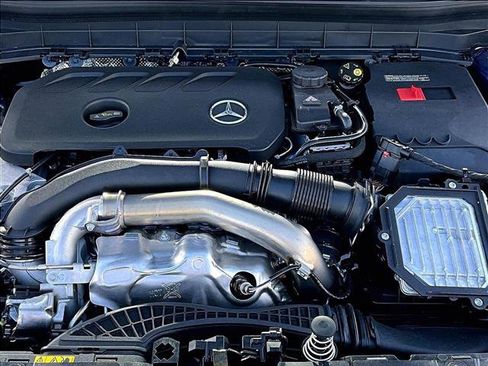 New 2026 Mercedes-Benz GLB 250 image 13