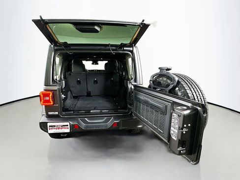 Used 2024 Jeep Wrangler Sport S image 32