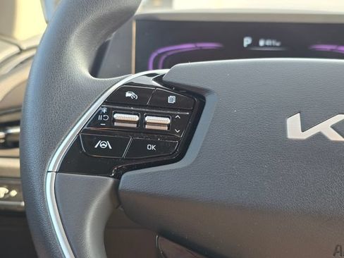 Certified 2026 Kia Niro LX FWD image 31