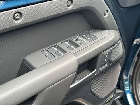 New 2026 Land Rover Defender 110 OCTA AWD/4WD image 19