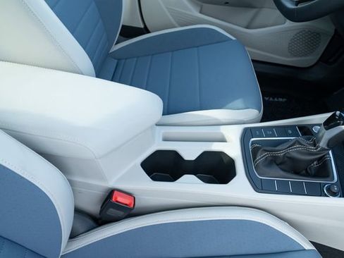 New 2026 Volkswagen Jetta SE image 40