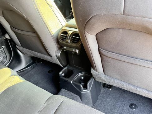 Used 2021 Jeep Wrangler Unlimited Sport AWD/4WD image 43