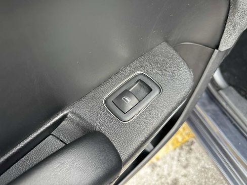 Used 2019 Chrysler 300 Touring w/ Sport Appearance Package image 42