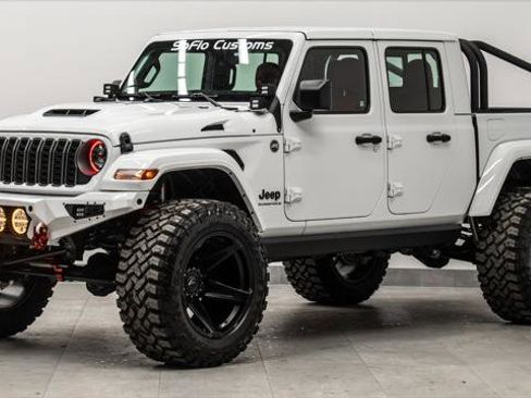 Used 2026 Jeep Gladiator Sport image 1