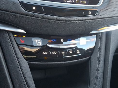 Used 2025 Cadillac XT5 Premium Luxury w/ Technology Package image 16