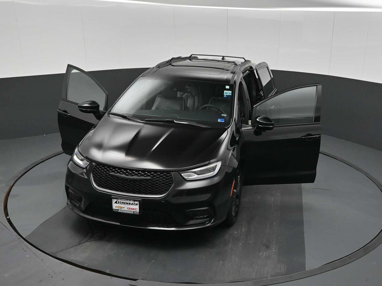 Used 2025 Chrysler Pacifica Limited FWD image 27
