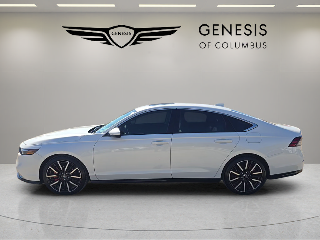 Used 2024 Honda Accord Touring image 2