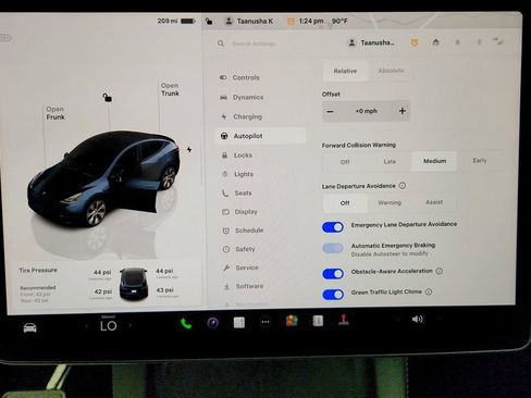 Used 2024 Tesla Model Y Long Range RWD image 21