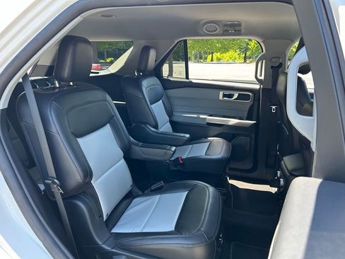 Used 2023 Ford Explorer XLT w/ Equipment Group 202A RWD image 46