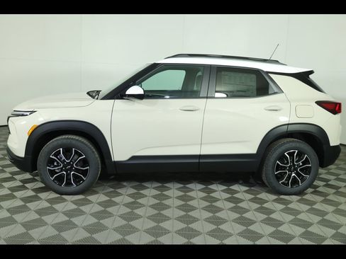 New 2026 Chevrolet TrailBlazer ACTIV w/ Convenience Package image 2