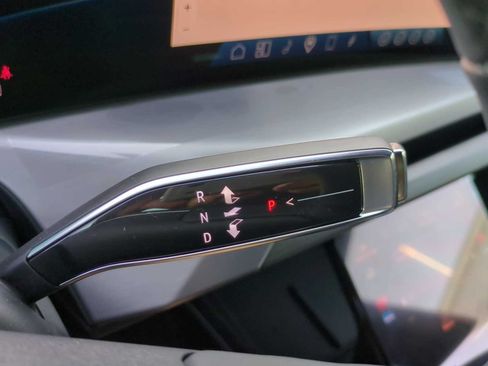 Used 2026 Cadillac Vistiq Sport AWD/4WD image 21