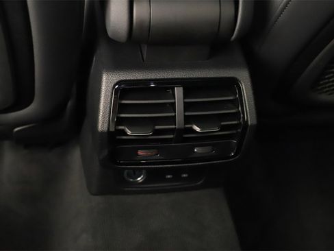 Certified 2025 Audi Q3 2.0T Premium w/ Convenience Package image 22