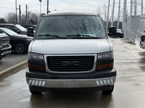 Used 2017 GMC Savana 2500 image 3