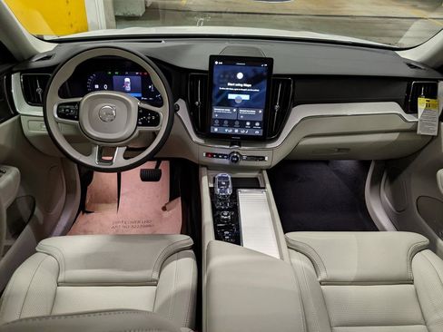 New 2026 Volvo XC60 B5 Ultra w/ Protection Package Premier image 13