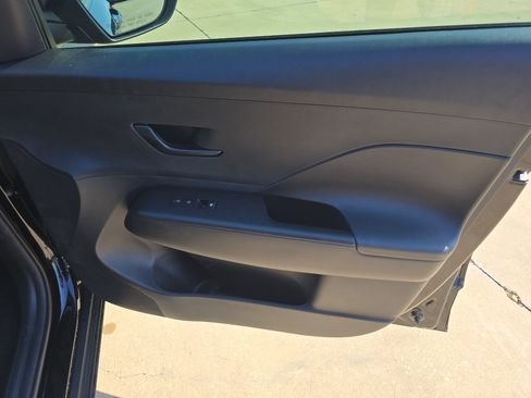 Used 2026 Hyundai Kona SE FWD image 15