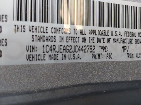 Used 2018 Jeep Grand Cherokee Altitude image 33