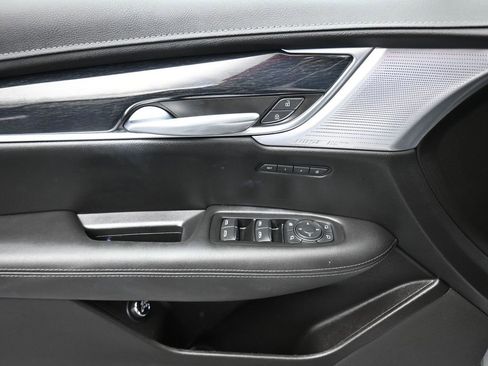 Used 2024 Cadillac XT5 Premium Luxury image 10