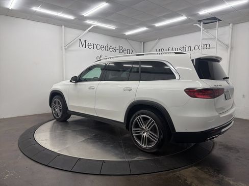 Used 2026 Mercedes-Benz GLS 450 4MATIC image 5