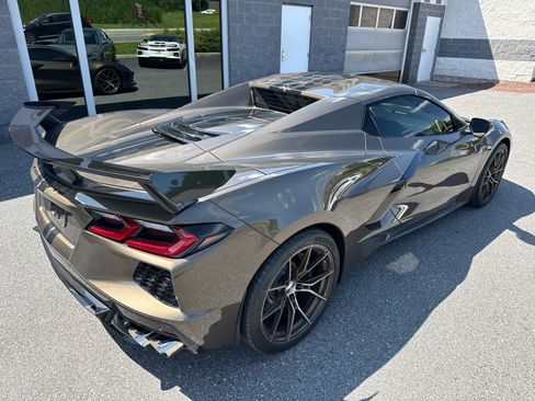 Used 2021 Chevrolet Corvette Stingray Preferred Conv w/ Z51 Performance Package RWD image 6