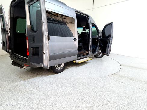 Used 2023 Mercedes-Benz Sprinter 2500 image 5