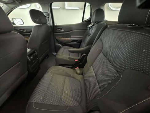 Certified 2023 GMC Acadia SLE image 10