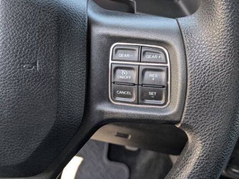 Used 2017 RAM 1500 Express AWD/4WD image 29