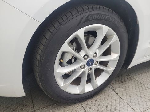 Used 2019 Ford Fusion SE image 31