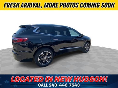 Used 2021 Buick Enclave Essence w/ Sport Touring Edition FWD image 2