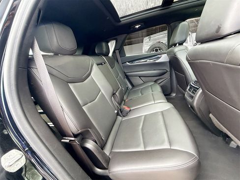 Used 2023 Cadillac XT5 Premium Luxury image 32