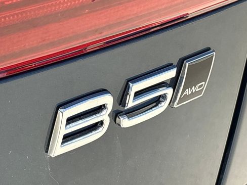 New 2026 Volvo XC60 B5 Ultra w/ Protection Package Premier image 8