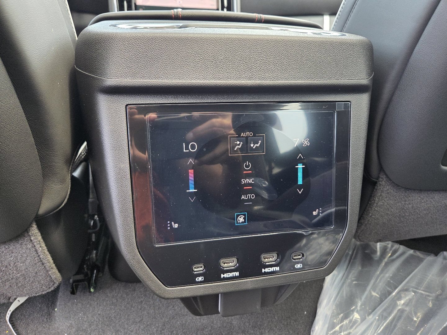New 2026 GMC Yukon AT4 Ultimate AWD/4WD image 28
