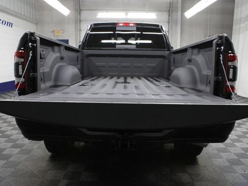 Used 2024 RAM 2500 Big Horn w/ Night Edition AWD/4WD image 39