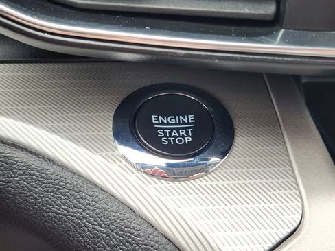 Used 2023 Ford Explorer XLT w/ Equipment Group 202A image 21