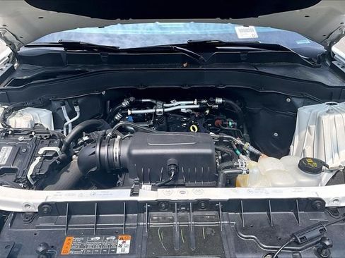 Used 2023 Ford Explorer XLT w/ Equipment Group 202A AWD/4WD image 10