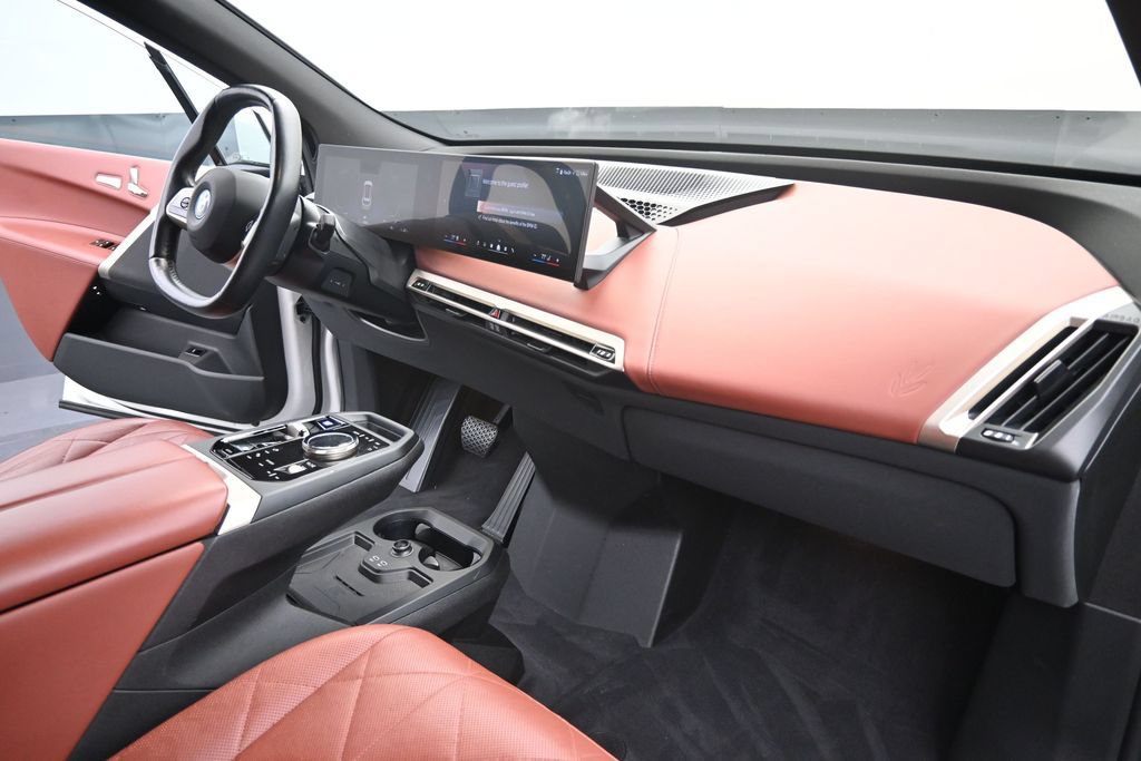Certified 2024 BMW iX xDrive50 w/ Premium Package AWD/4WD image 19