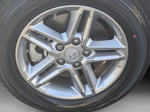 Used 2023 Hyundai Kona SE image 21